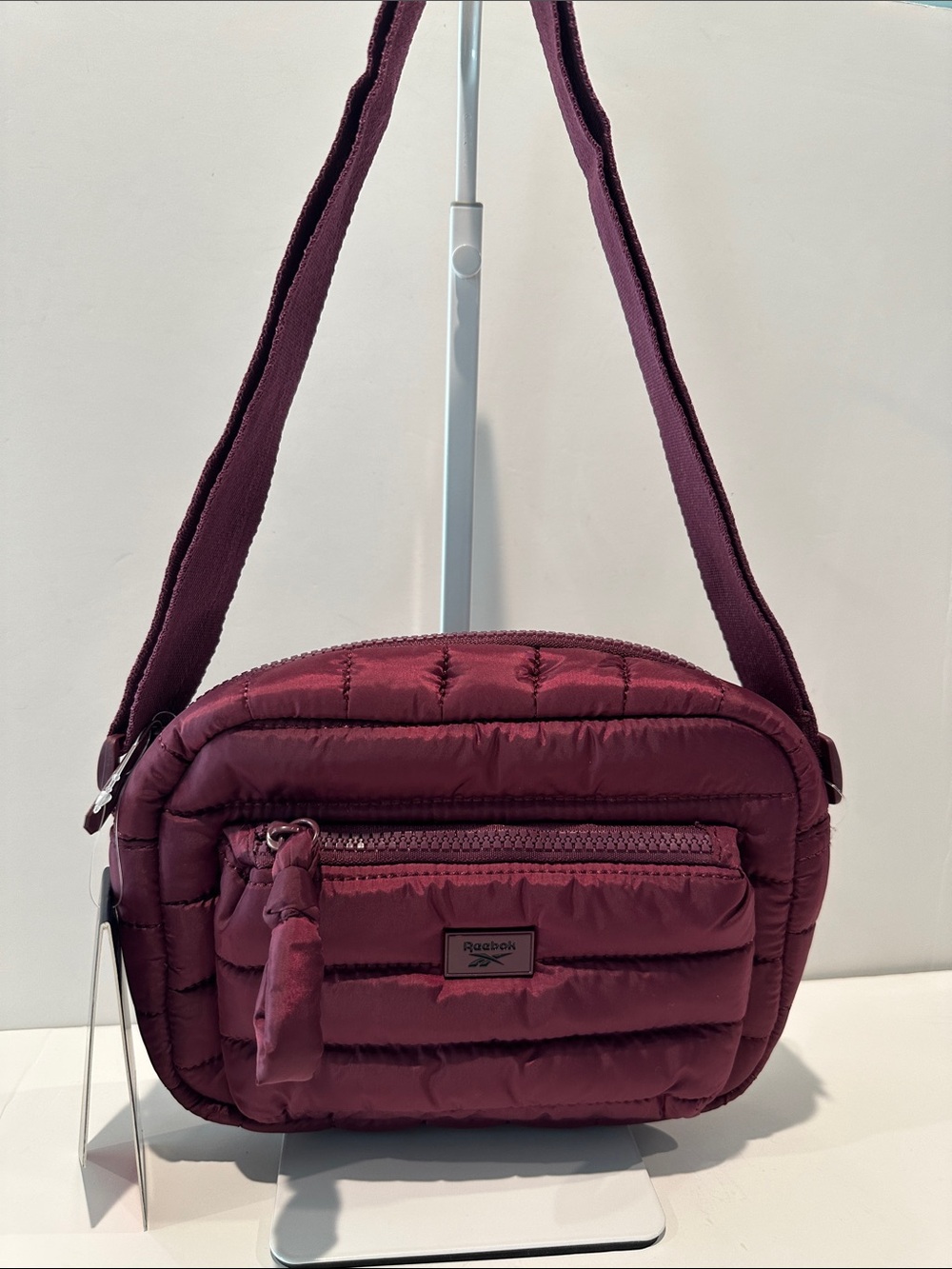 NWT Reebok Ladies Grapevine Crossbody Bag w/zipper front pocket and adj. strap